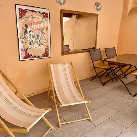Patio, Table De Massage, Climatise, Le Cocon De Pedro Apartmán *